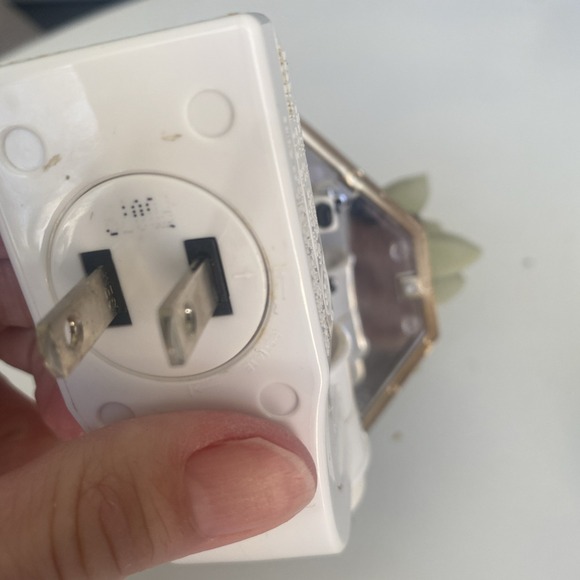 Bath & Body Works SUCCULENT GEOMETRIC PLANTER Wallflower Plug In Holder Set Of 2 - Picture 10 of 12